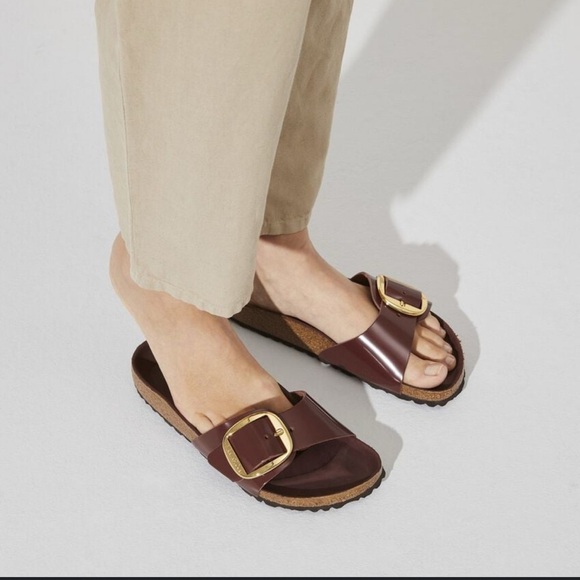 Gold and Brown Leather Sandals with Buckle Closure - Picture 1 of 13